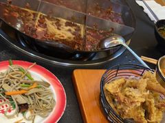 -沸炉重庆老火锅(军事博物馆店)