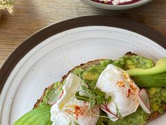 牛油果温泉蛋吐司-O'mills Sourdough Bakery&Bistro(永嘉路店)