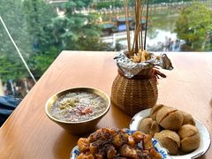 -包整·丝娃娃(一览甲秀楼风景店)