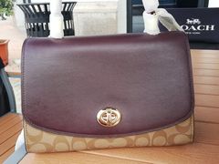 -COACH蔻驰(百联奥特莱斯广场店)