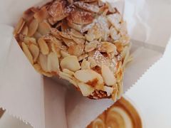 杏仁羊角-BAKER&SPICE(BFC外滩金融中心店)