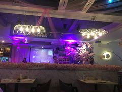 景观位-樱花里音乐餐吧·牛扒椰子鸡(东圃店)