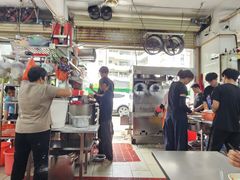 -后街女孩肠粉店