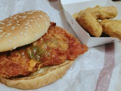 小炒肉风味麦辣鸡腿汉堡-麦当劳(温州人民路店)