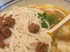 -鑫花溪牛肉米粉(东环大润发店)