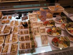 -巴黎贝甜(大宁国际商业广场店)