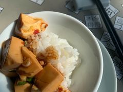 -穹六人间 people 6(岳阳路店)
