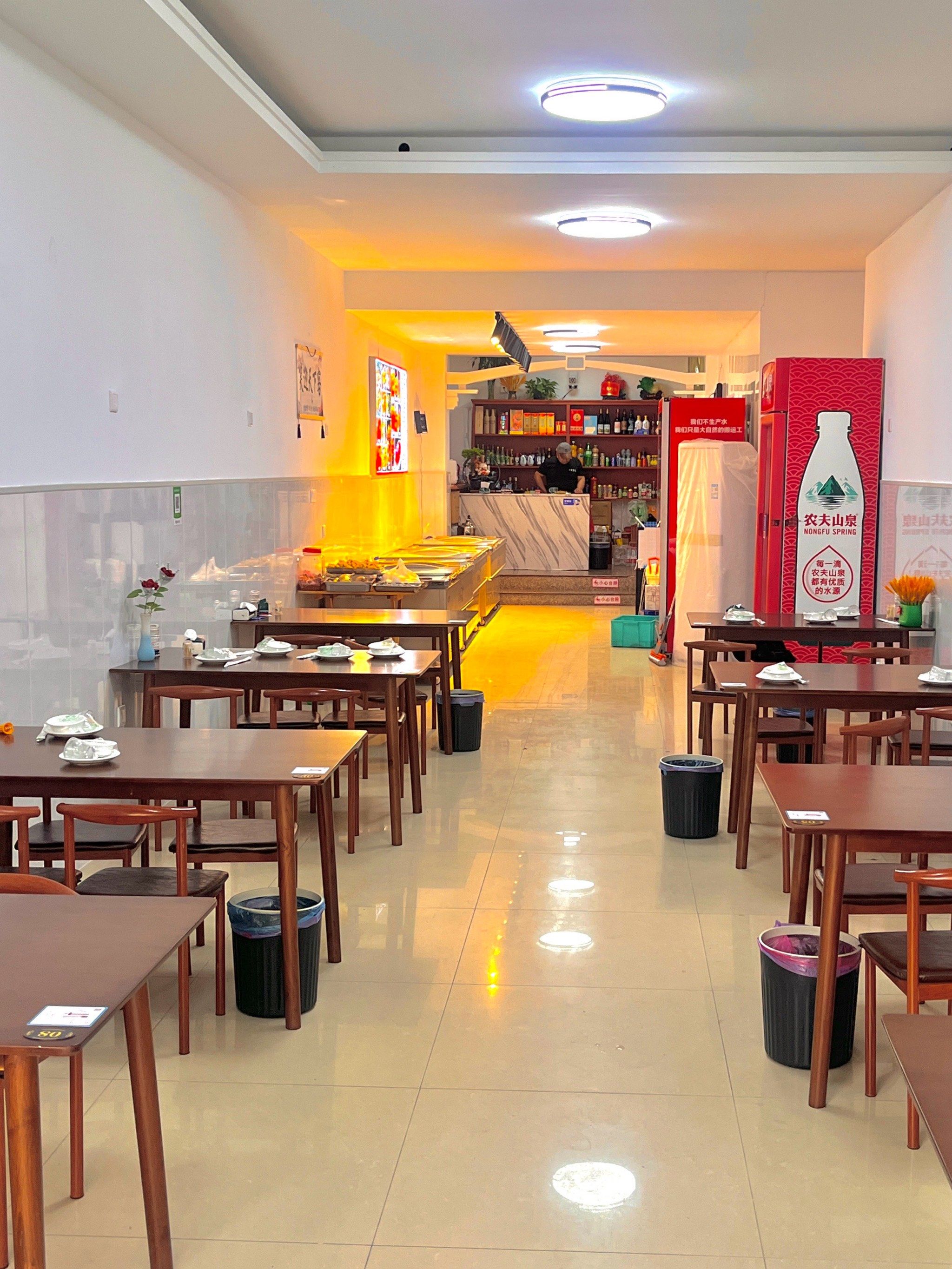 绝对是一家让人赞不绝口的饭馆!