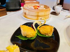 鲍鱼天鹅酥-白天鹅宾馆-宏图府餐厅