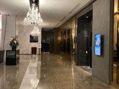 -上海虹桥西郊假日酒店