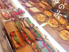 -巴黎贝甜(大宁国际商业广场店)