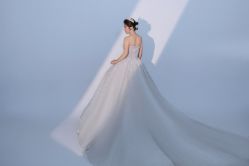 -巴黎春天婚纱摄影(临安店)