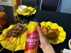 -烤肉小伙烤肉店