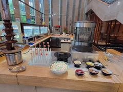 -松山湖凯悦酒店·Café自助餐厅·周末火舞秀表演