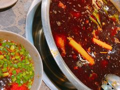 -肖肖酸萝卜鱼火锅(总店)