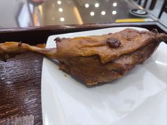 烤鸭腿-百年老字号·观振兴蟹黄面·三虾面·苏式面(观前街富仁坊巷店)