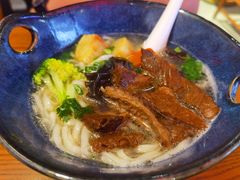 金牌私房牛肉面-贯一台湾牛肉面(八一七中路店)