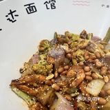 春天来了，天气晴朗，出来逛逛顺便觅食放松心情