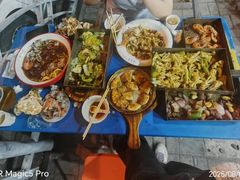 -老东镇啤酒屋海鲜加工·蒸汽海鲜·海鲜烧烤(台东店)