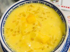 杨枝甘露-广信牛奶甜品世家(台东店)