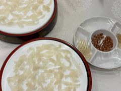 金鲷鱼生及配料-寻味顺德·南记酒家·传统顺德菜·鱼生(广源路店)