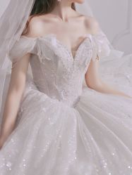 -艾米婚纱&婚礼策划