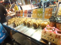 -六合夜市
