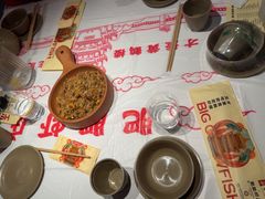 -肥肥虾庄·金牌油焖大虾(汉街SKP店)