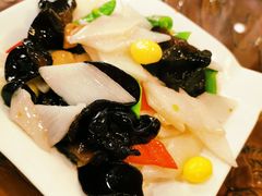 五彩山药炒松茸-烤肉季饭庄