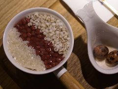 酒酿红豆薏米羹-炖物24章·顺时轻养茶(杭州大厦店)