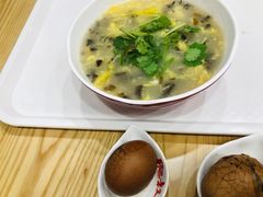 -肥叔锅贴(港澳广场店)