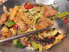 -渔语鱼新川菜Bistro(万象天地店)