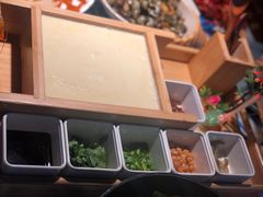 -川流不息·地道川菜·小龙虾(新松江路店)