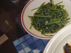 -川流不息·地道川菜·小龙虾(新松江路店)