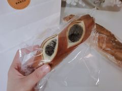 黑芝麻碱水-雀食面包店(钟楼店)
