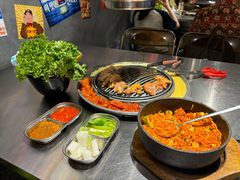 -猪掌柜韩国烤肉(六折店)