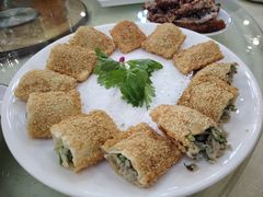 芝麻馅饼-三羊居食府(文艺路店)