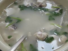 鱼头豆腐汤-华园农庄·特色炭烧鸡·北江河鲜