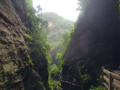 -龙水峡地缝景区