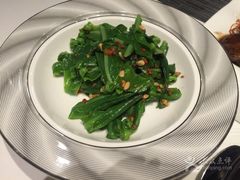 松子炒山苏叶-若蘭慈·无国界素食料理(欢乐海岸店)