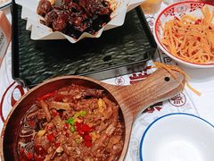 慢煨香辣鸡脚-乐乐大排档·30年老字号(浙江路店)