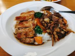 烤鸡牛肉双拼饭-合利屋(三元桥店)