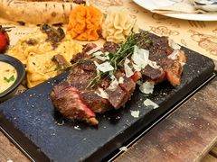 -Mark&Mars Restaurant