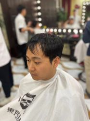 -东方先生国潮男士理发馆