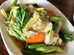 -Dang restaurant (patong phuket)