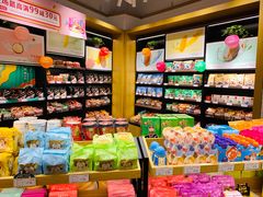 零售区-良品铺子(五角场万达店)