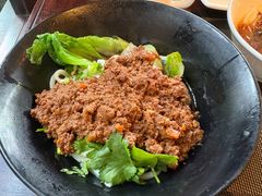 -三亚湾海居雅高铂尔曼度假酒店