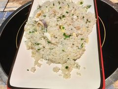 -虾弄弄海派小龙虾·牛羊蝎子火锅