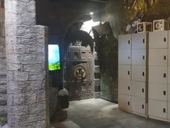 -暴风岛沉浸式体验馆(百联世纪店)