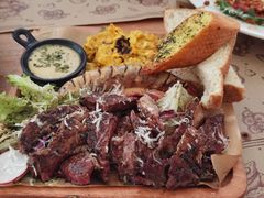 -Mark&Mars Restaurant